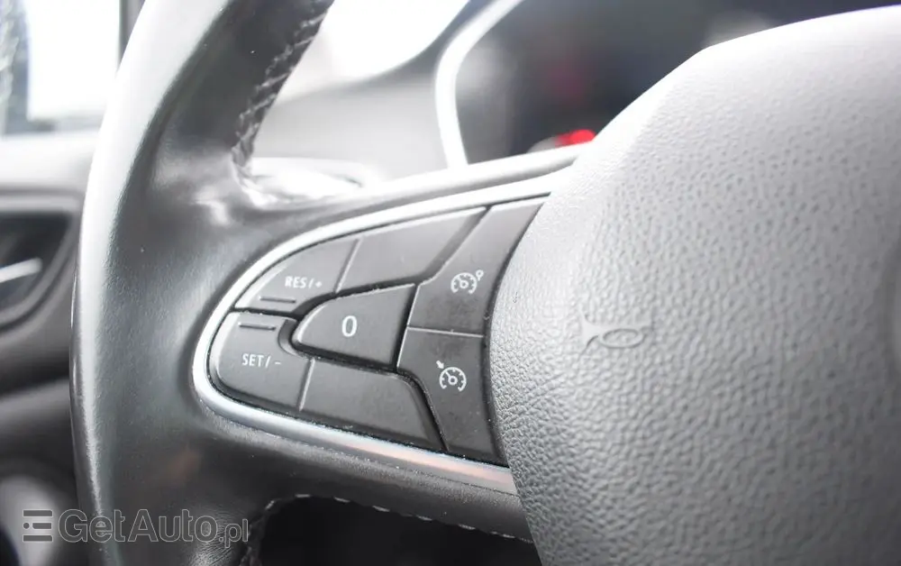 RENAULT Megane Ver-1-5-blue-dci-intens