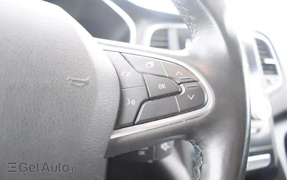 RENAULT Megane Ver-1-5-blue-dci-intens