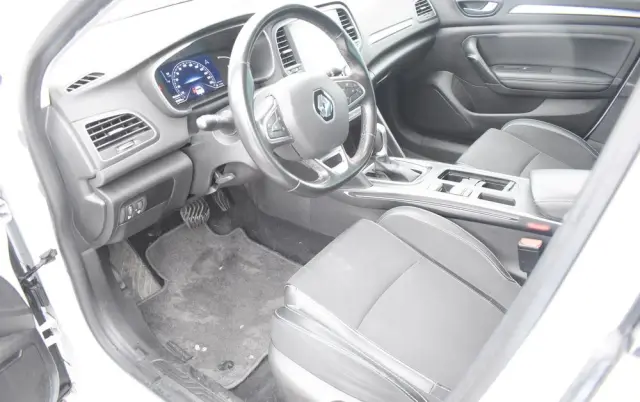 RENAULT Megane Ver-1-5-blue-dci-intens