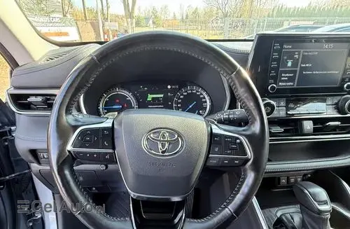 TOYOTA Highlander 