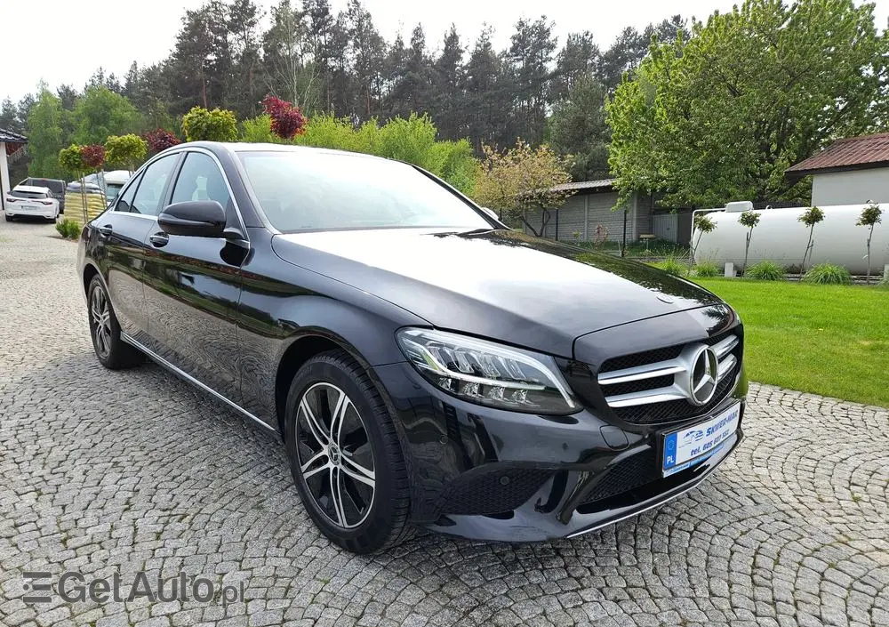 MERCEDES-BENZ Klasa C 160 Business Edition 9G-TRONIC