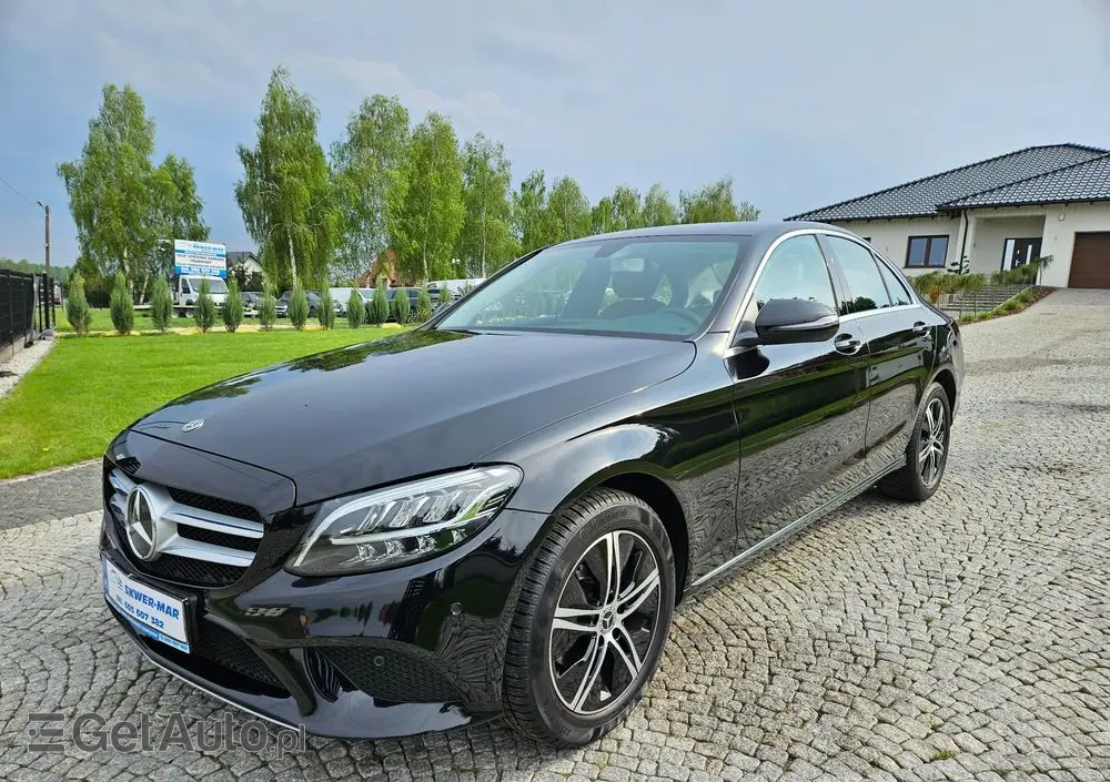 MERCEDES-BENZ Klasa C 160 Business Edition 9G-TRONIC