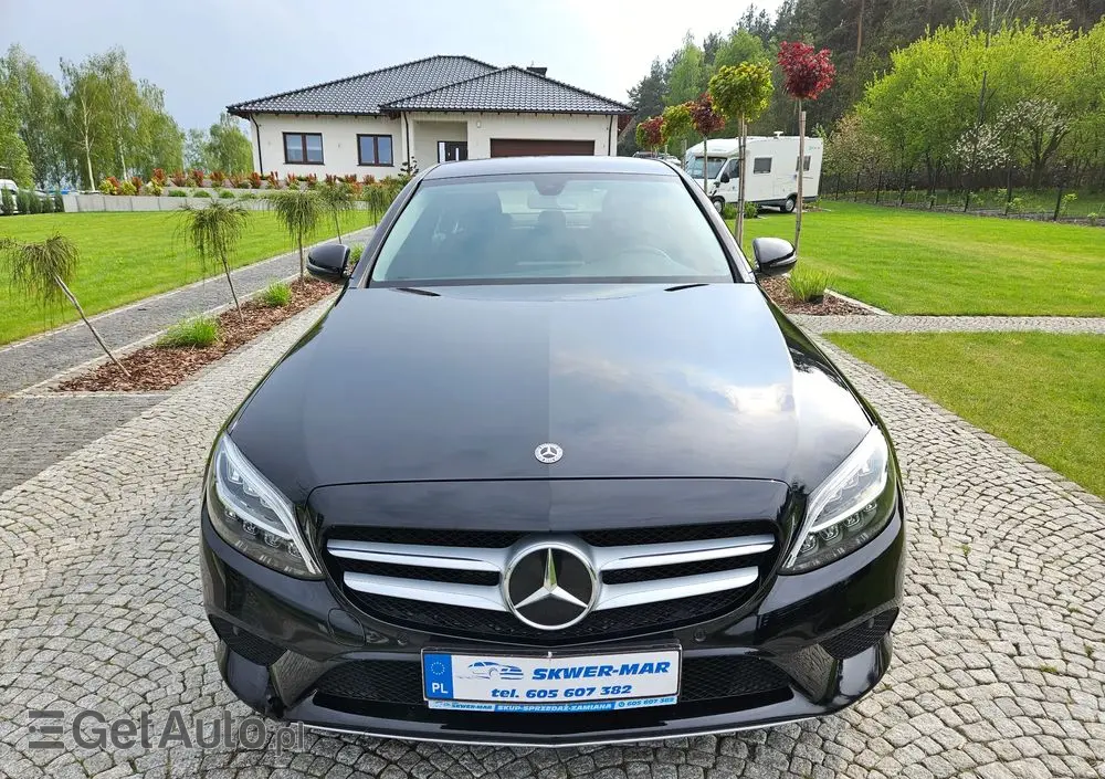 MERCEDES-BENZ Klasa C 160 Business Edition 9G-TRONIC