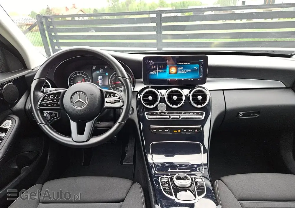 MERCEDES-BENZ Klasa C 160 Business Edition 9G-TRONIC