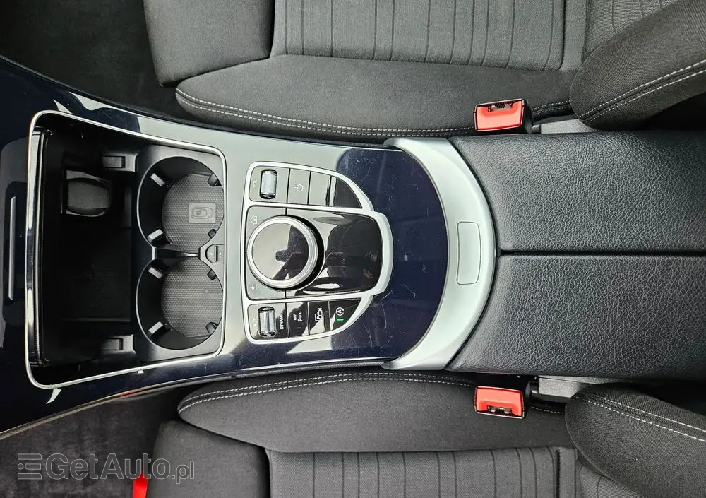 MERCEDES-BENZ Klasa C 160 Business Edition 9G-TRONIC