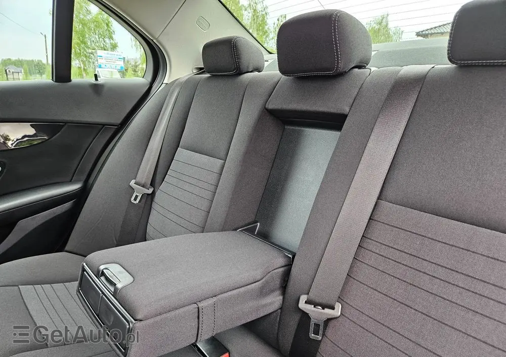 MERCEDES-BENZ Klasa C 160 Business Edition 9G-TRONIC