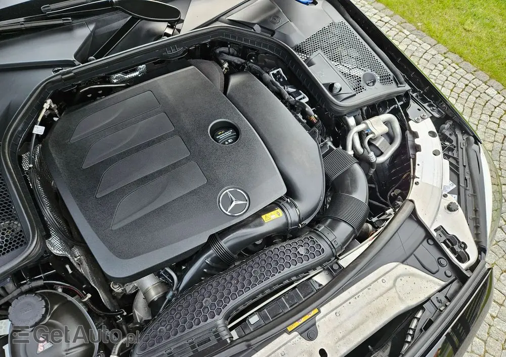 MERCEDES-BENZ Klasa C 160 Business Edition 9G-TRONIC