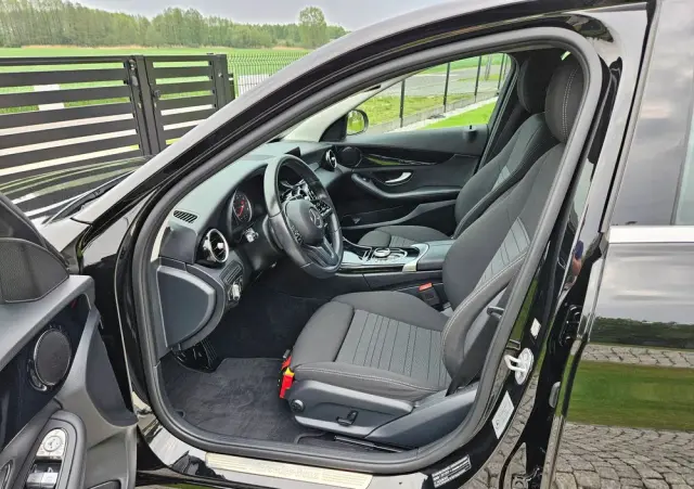 MERCEDES-BENZ Klasa C 160 Business Edition 9G-TRONIC