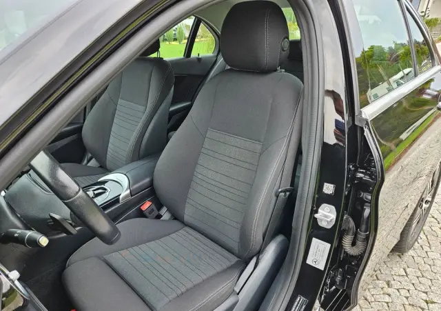 MERCEDES-BENZ Klasa C 160 Business Edition 9G-TRONIC