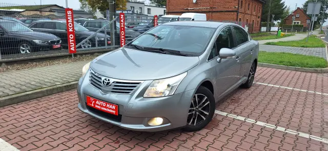 TOYOTA Avensis 