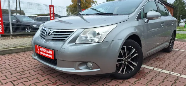 TOYOTA Avensis 
