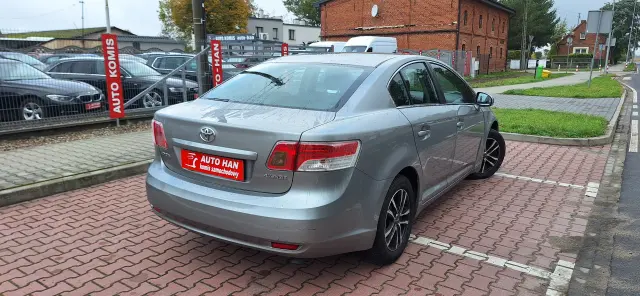 TOYOTA Avensis 
