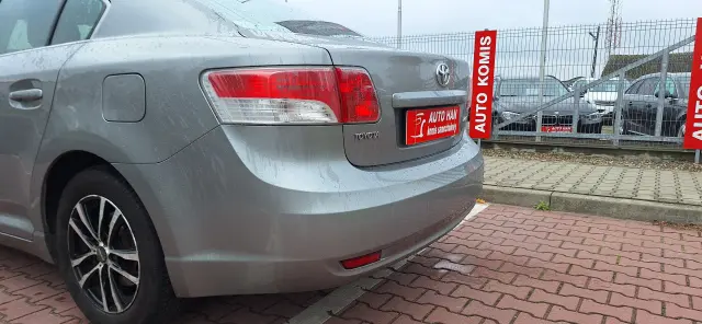 TOYOTA Avensis 