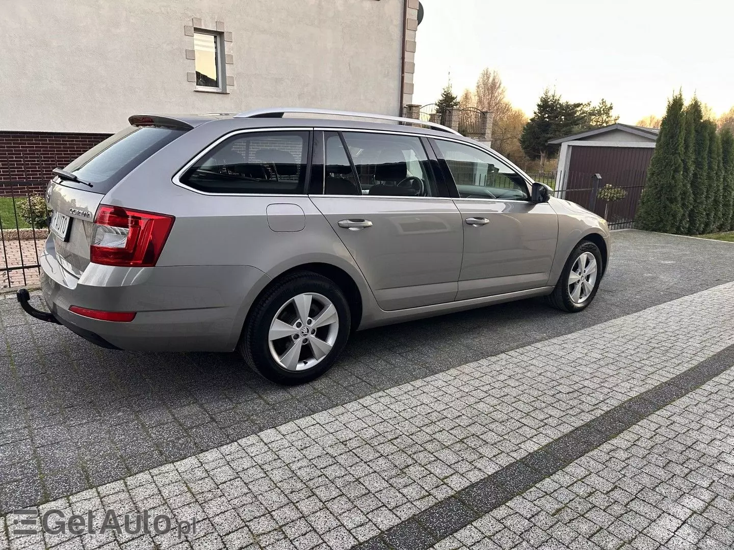 SKODA Octavia 