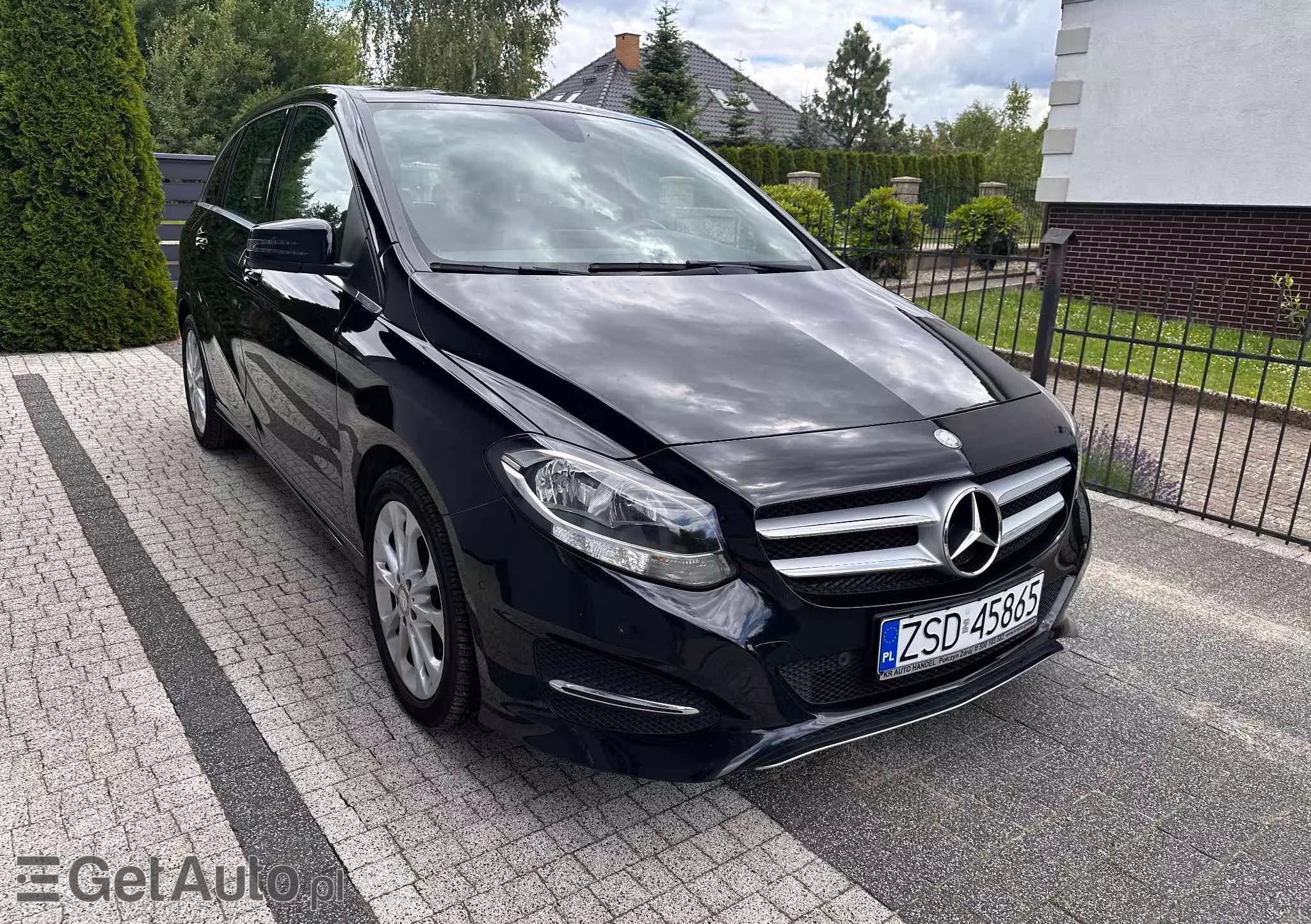 MERCEDES-BENZ Klasa B 180 AMG Line