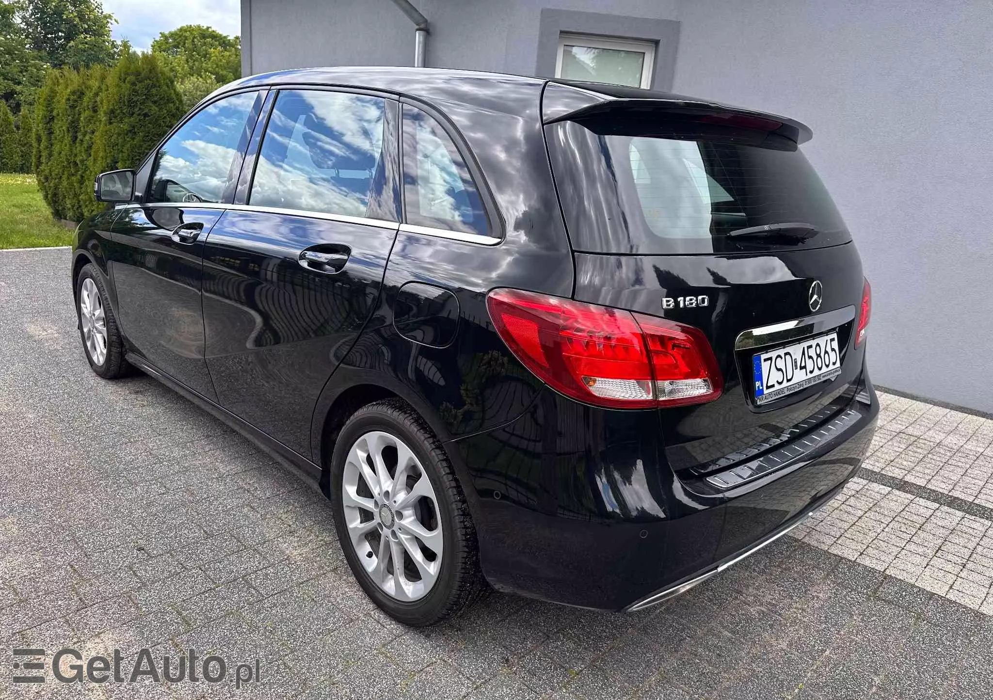 MERCEDES-BENZ Klasa B 180 AMG Line