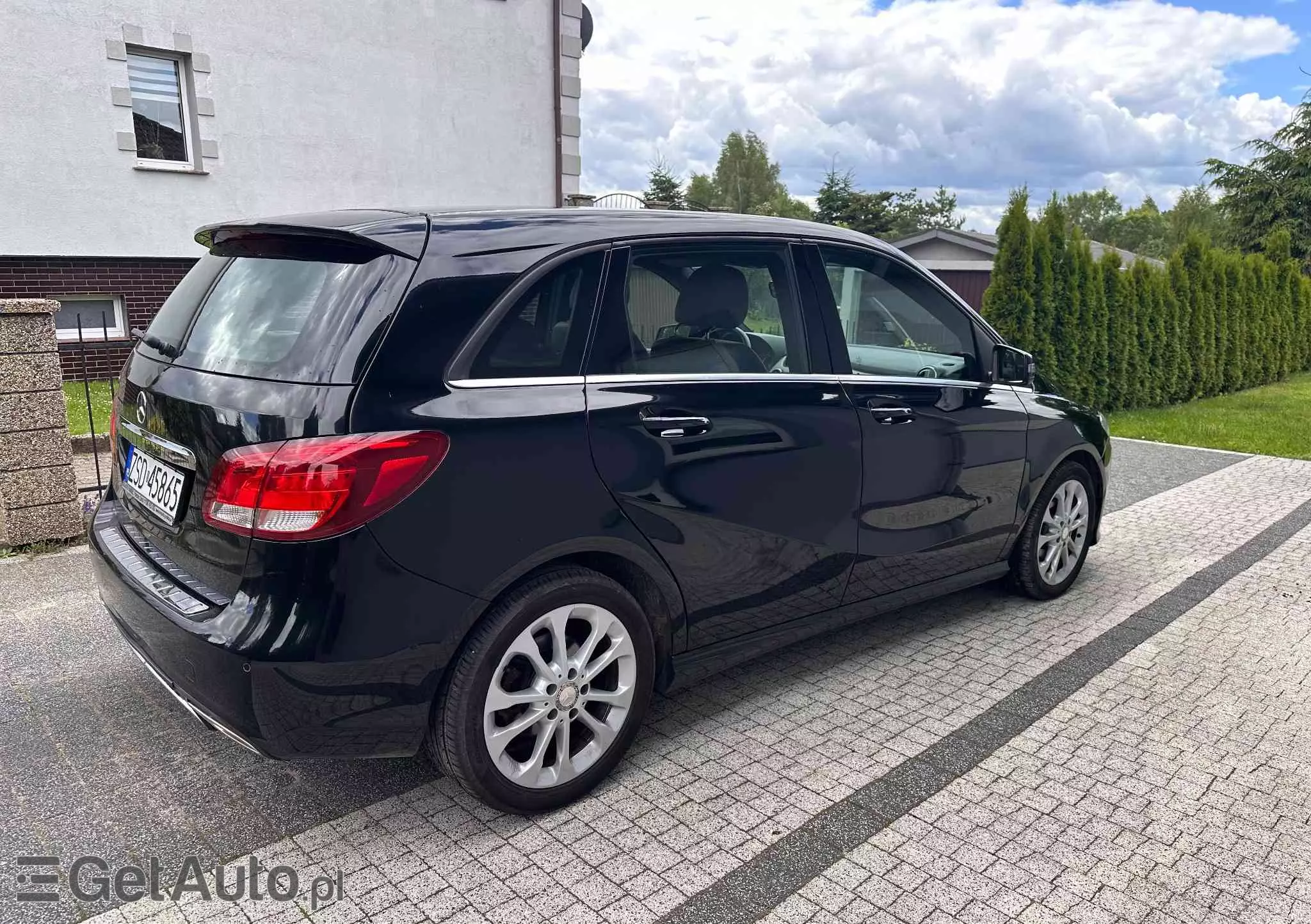 MERCEDES-BENZ Klasa B 180 AMG Line