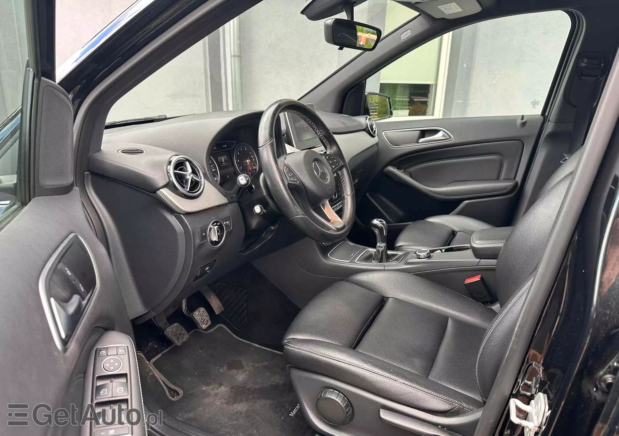 MERCEDES-BENZ Klasa B 180 AMG Line