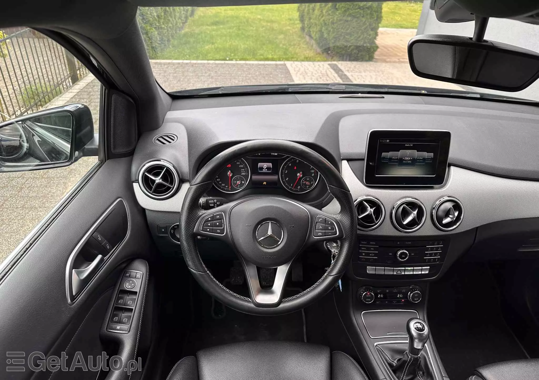 MERCEDES-BENZ Klasa B 180 AMG Line