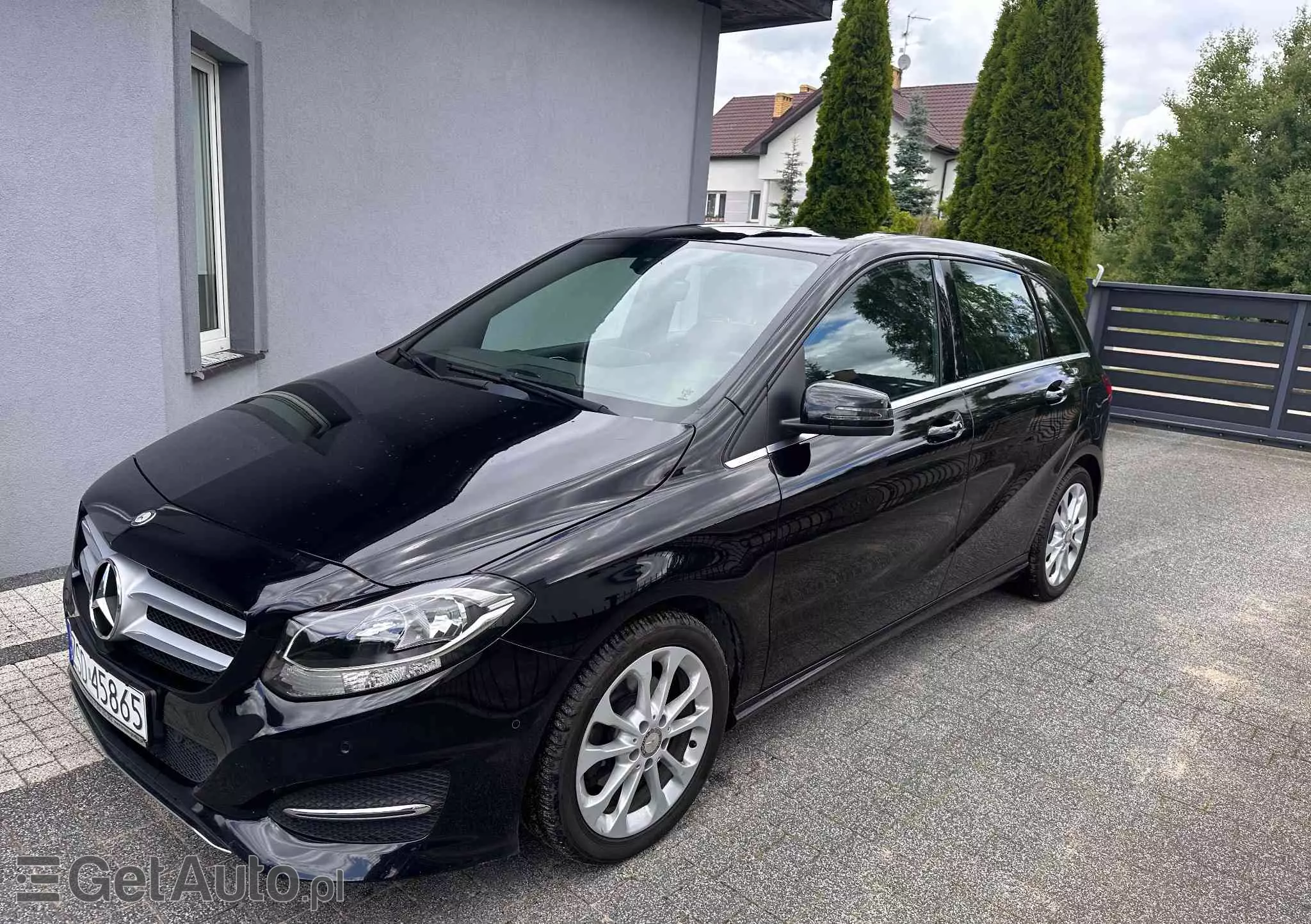 MERCEDES-BENZ Klasa B 180 AMG Line