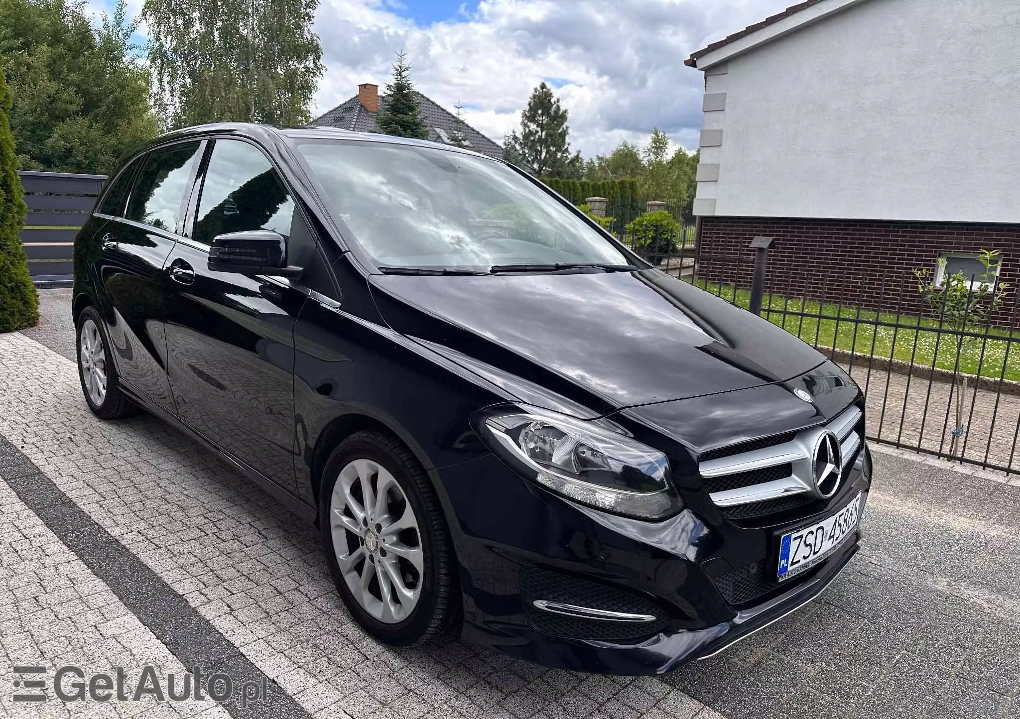 MERCEDES-BENZ Klasa B 180 AMG Line