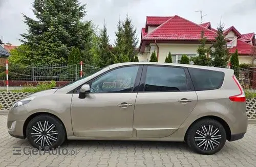 RENAULT Grand Scenic 