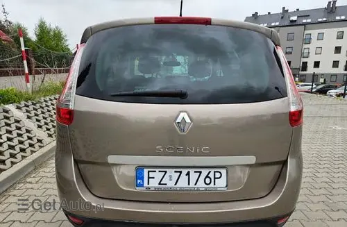 RENAULT Grand Scenic 