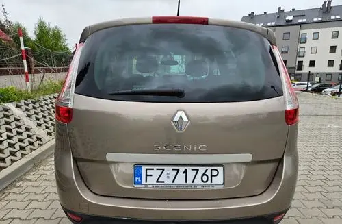 RENAULT Grand Scenic 