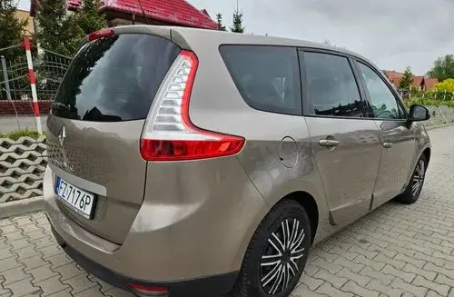 RENAULT Grand Scenic 