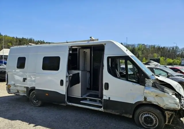 IVECO DAILY  2.3 DIESEL  2017 ROK  KAMPER 