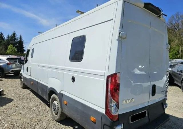IVECO DAILY  2.3 DIESEL  2017 ROK  KAMPER 