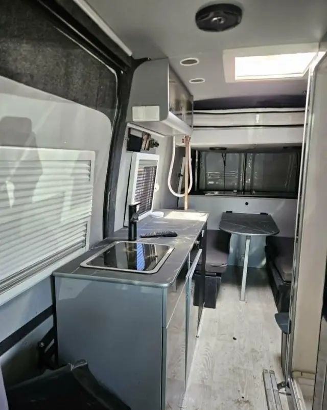 IVECO DAILY  2.3 DIESEL  2017 ROK  KAMPER 