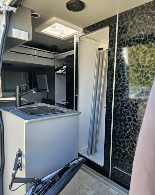 IVECO DAILY  2.3 DIESEL  2017 ROK  KAMPER 