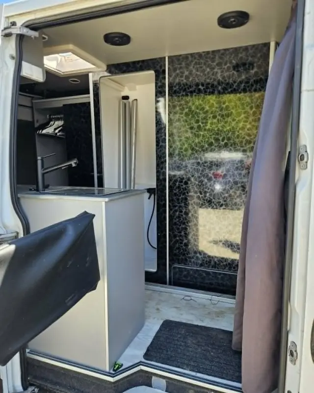 IVECO DAILY  2.3 DIESEL  2017 ROK  KAMPER 