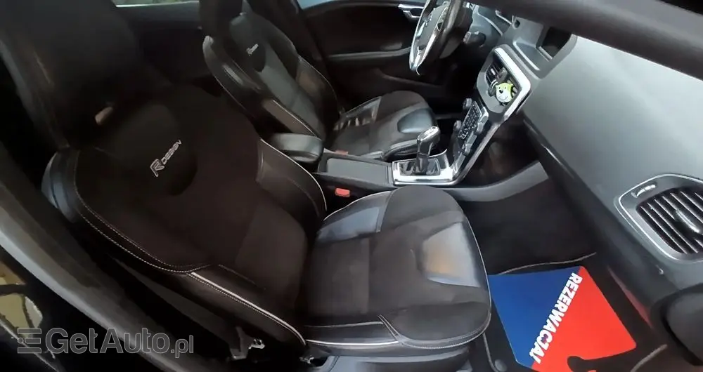 VOLVO V40 Ver-d2-r--design