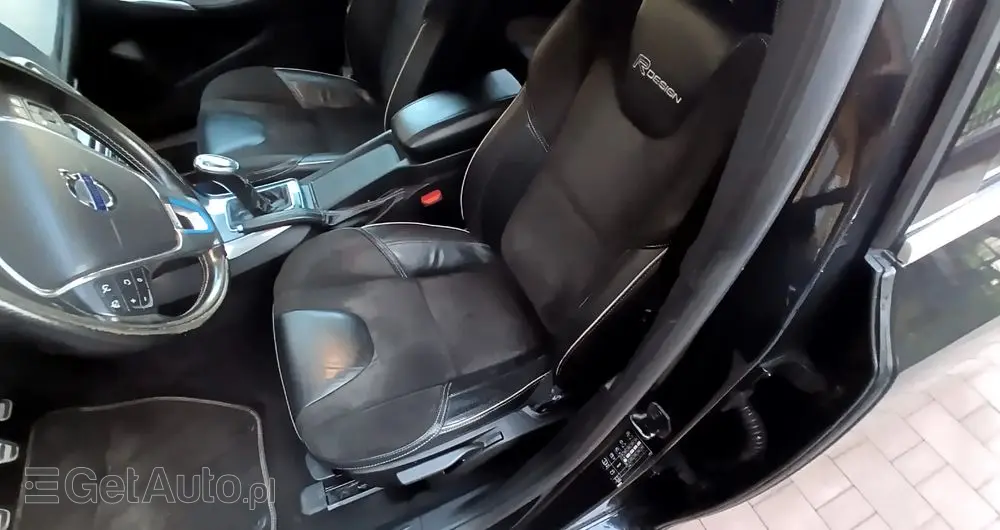 VOLVO V40 Ver-d2-r--design