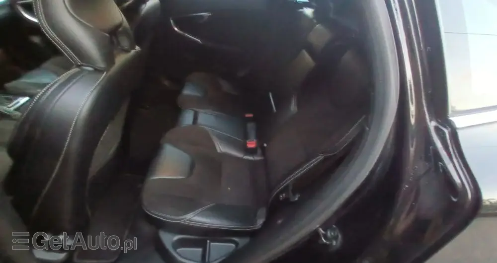 VOLVO V40 Ver-d2-r--design