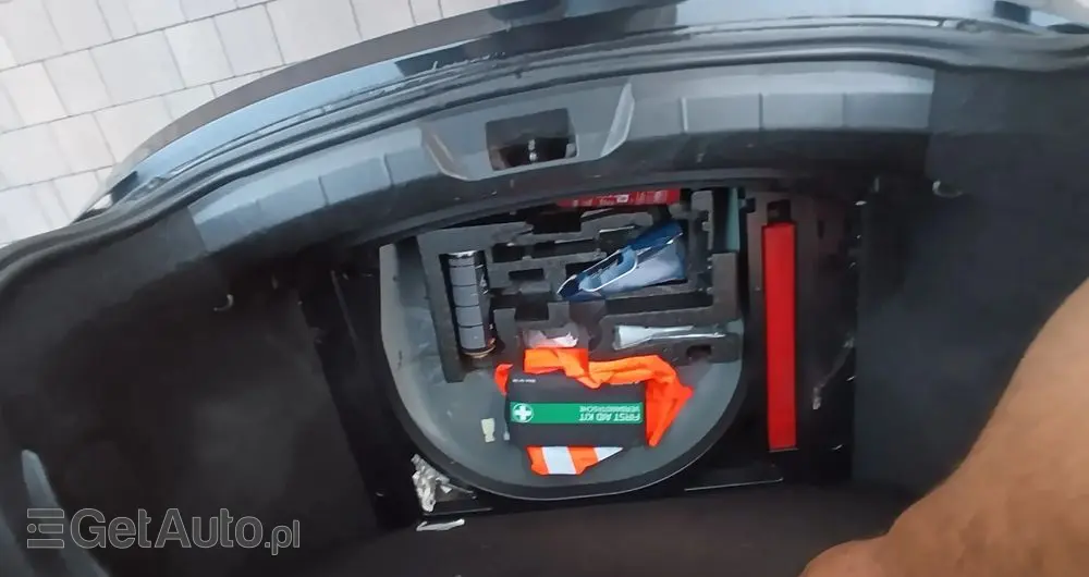 VOLVO V40 Ver-d2-r--design