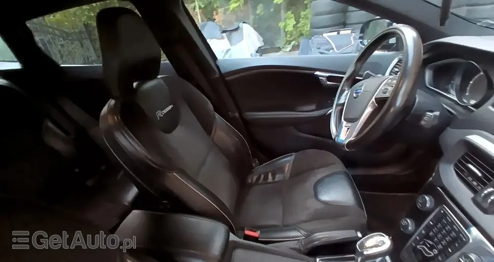 VOLVO V40 Ver-d2-r--design