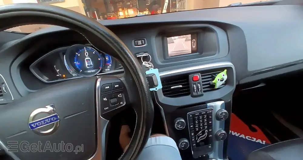 VOLVO V40 Ver-d2-r--design