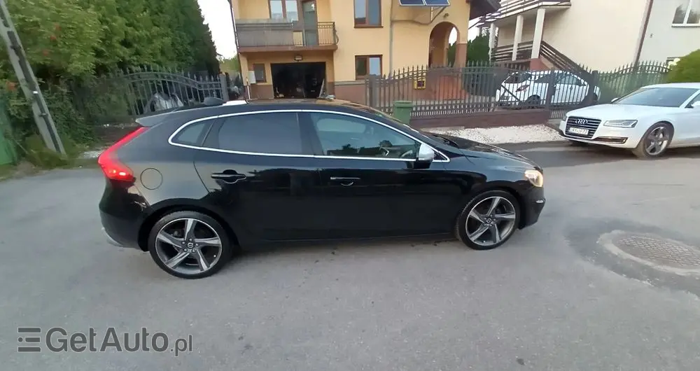 VOLVO V40 Ver-d2-r--design