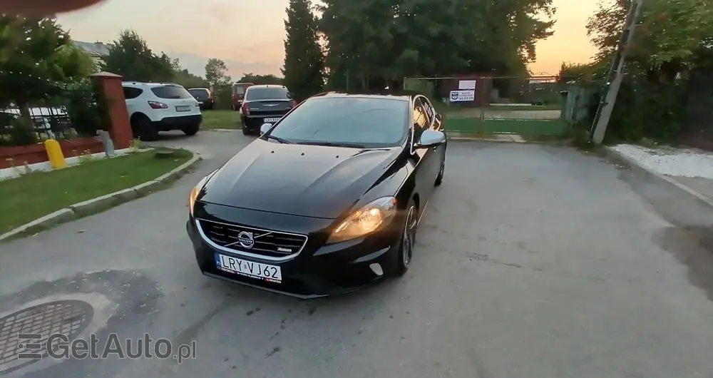 VOLVO V40 Ver-d2-r--design
