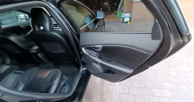 VOLVO V40 Ver-d2-r--design