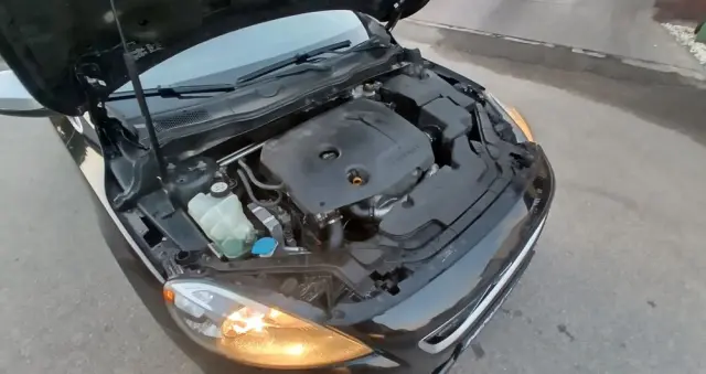 VOLVO V40 Ver-d2-r--design