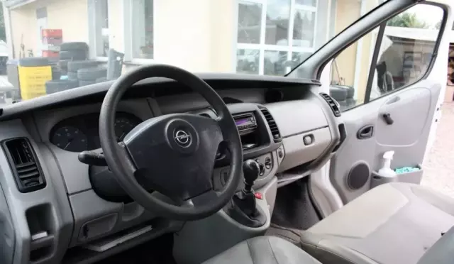 OPEL Vivaro 