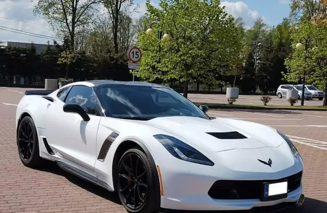 CHEVROLET Corvette 