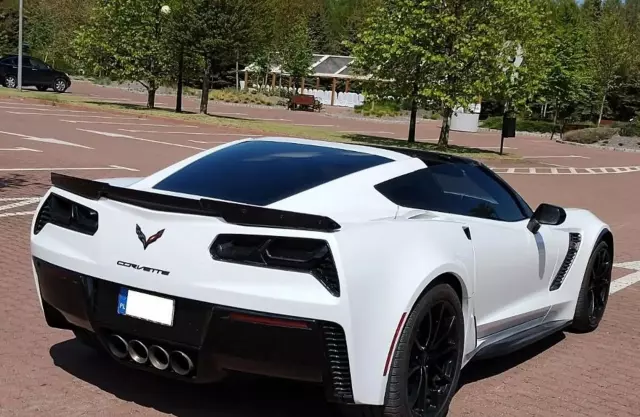 CHEVROLET Corvette 