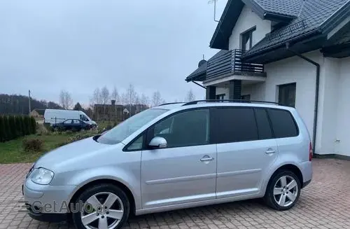 VOLKSWAGEN Touran 