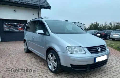 VOLKSWAGEN Touran 