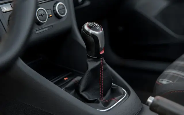 VOLKSWAGEN Golf Cabrio GTI